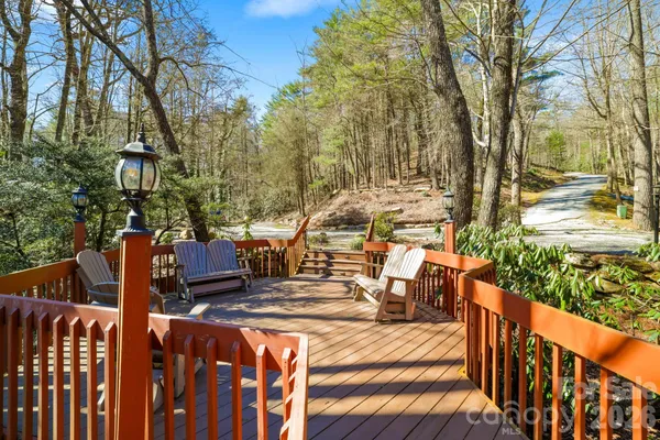 $495,000 | 221 Toxaway Falls Dr Lake, Unit 1, Lake Toxaway, NC 28747