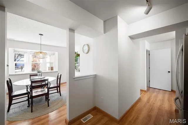 $265,000 | 2042 Kentmore Lane, Chesterfield, MO 63017