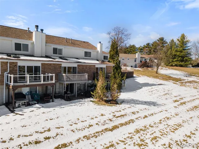 $265,000 | 2042 Kentmore Lane, Chesterfield, MO 63017