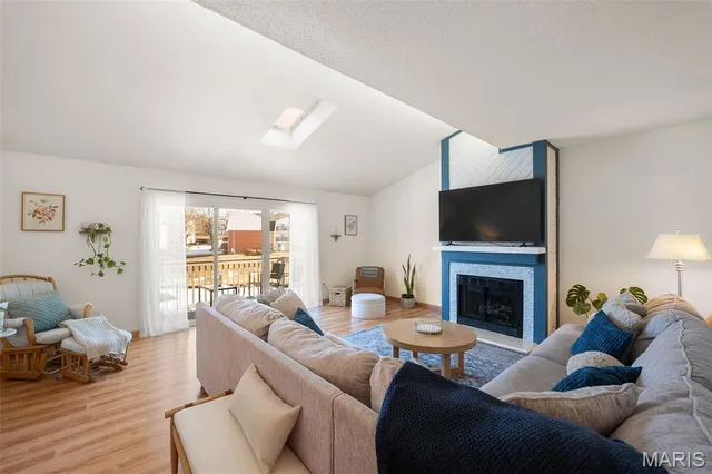 $265,000 | 2042 Kentmore Lane, Chesterfield, MO 63017