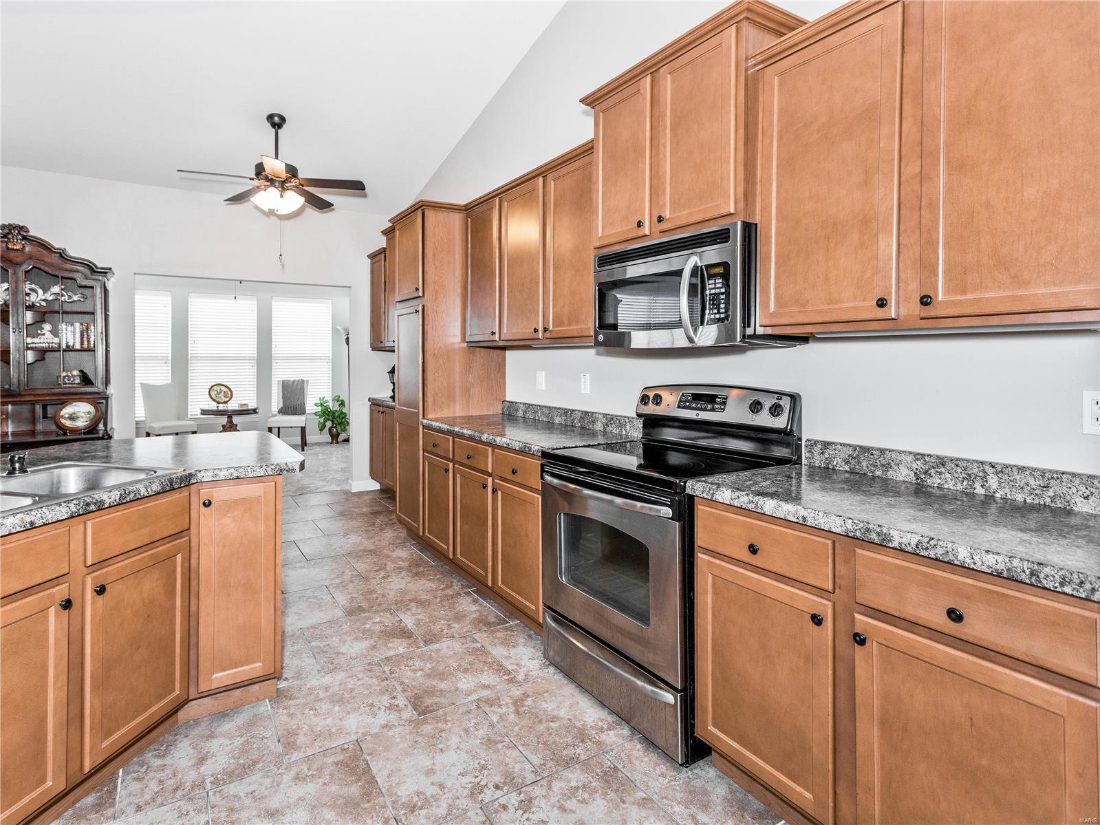 127 Briar Ridge Maryville, IL 62062 - Photo 13 of 44 Gallery Image 13