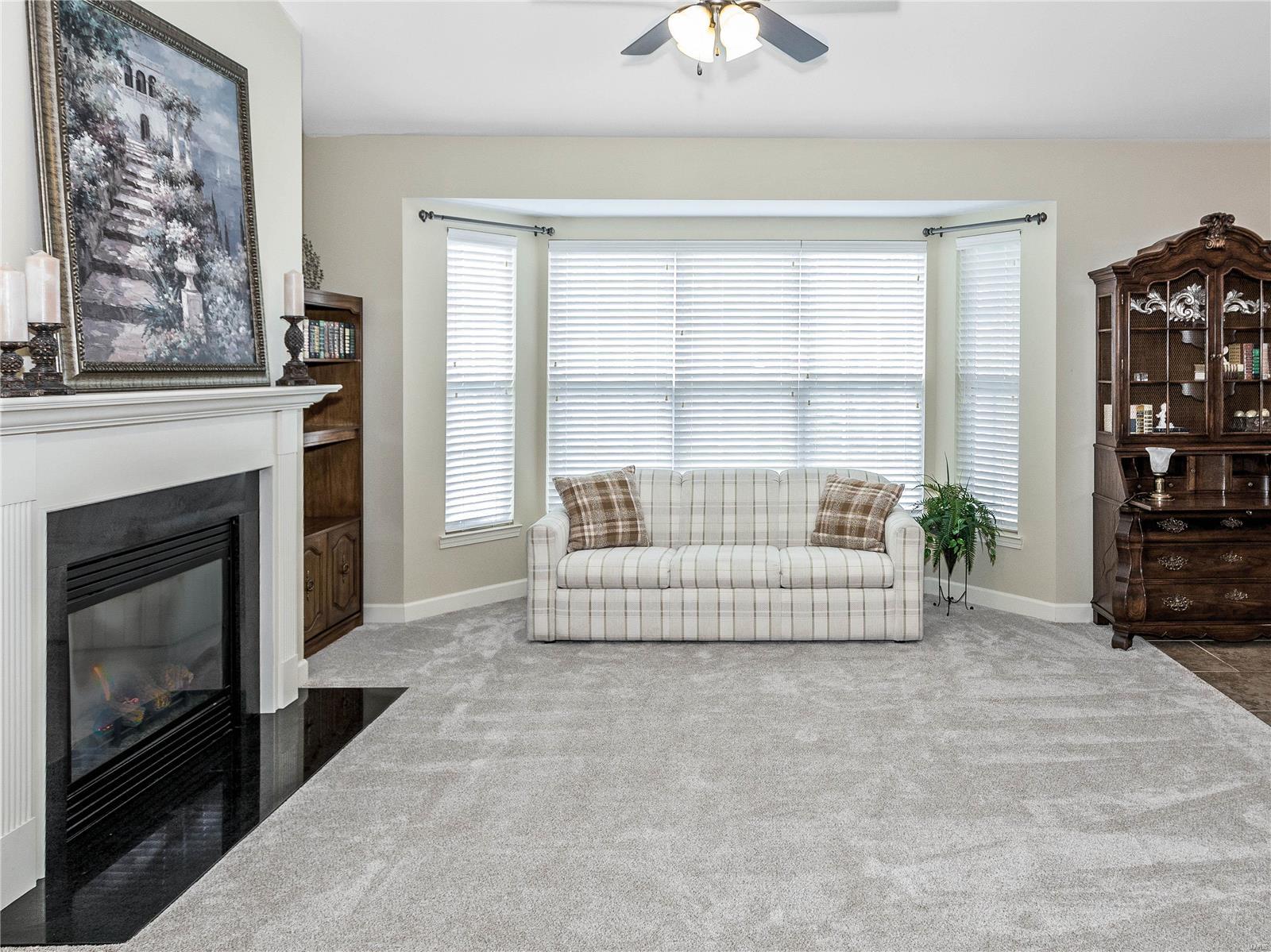127 Briar Ridge Maryville, IL 62062 - Photo 6 of 44 Gallery Image 6