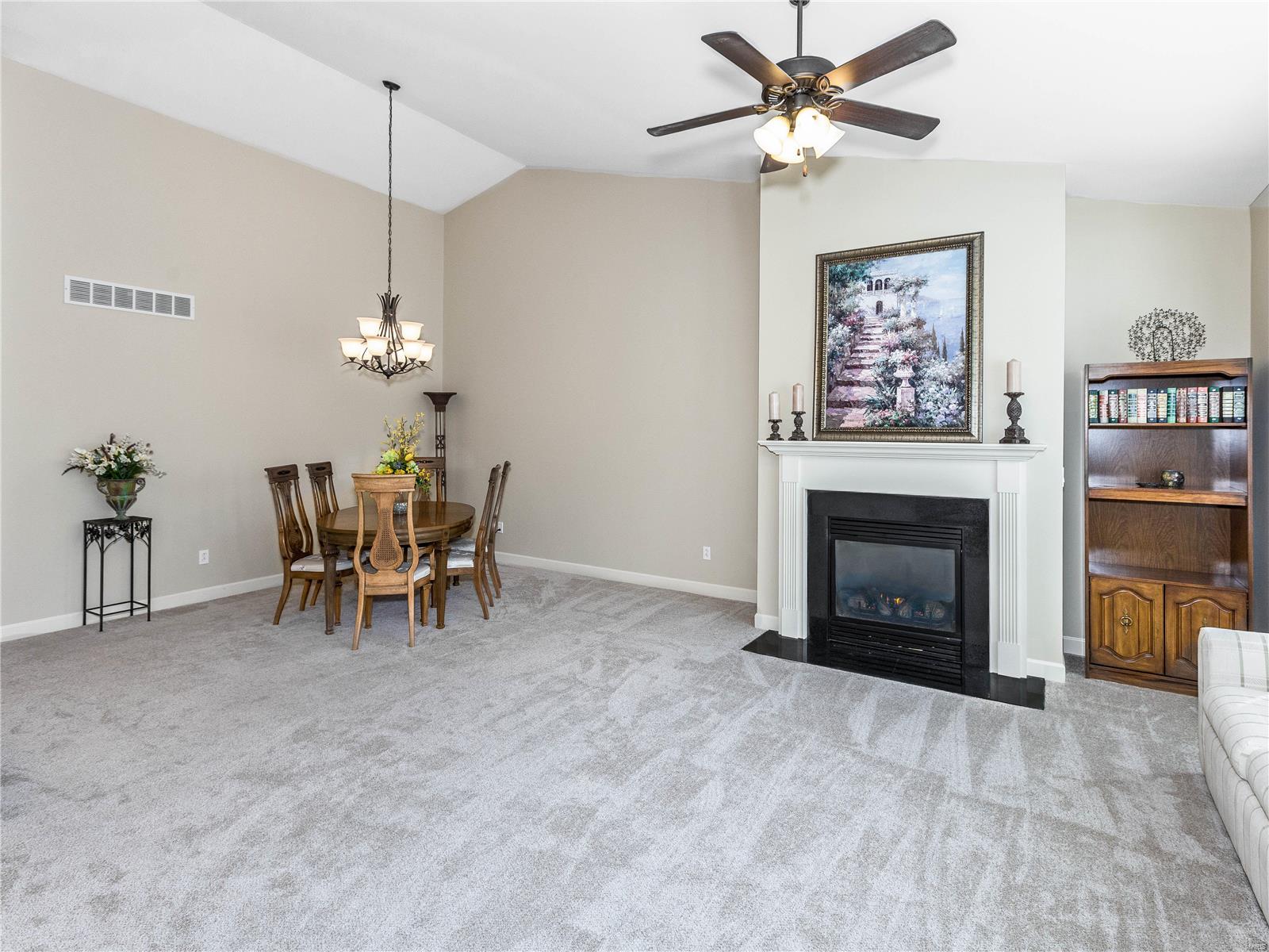 127 Briar Ridge Maryville, IL 62062 - Photo 8 of 44 Gallery Image 8