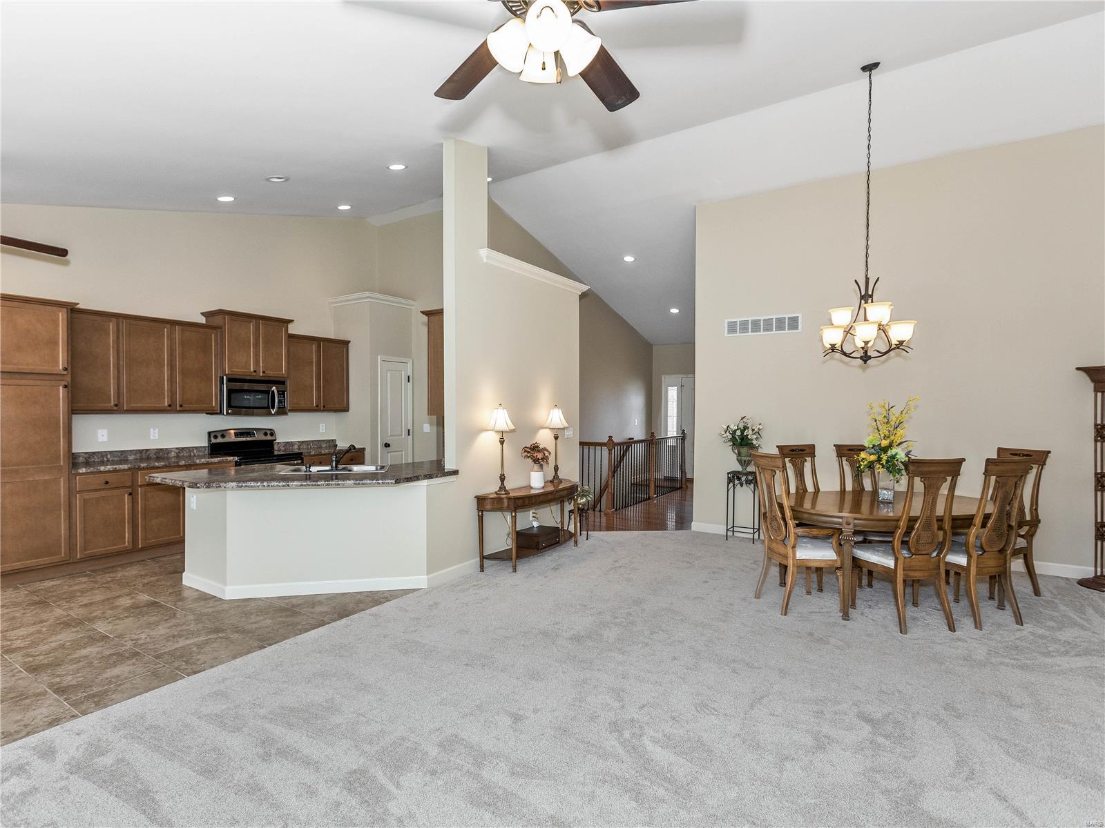 127 Briar Ridge Maryville, IL 62062 - Photo 10 of 44 Gallery Image 10