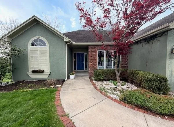 $450,000 | 5102 North Belton Court, Riverside, MO 64150