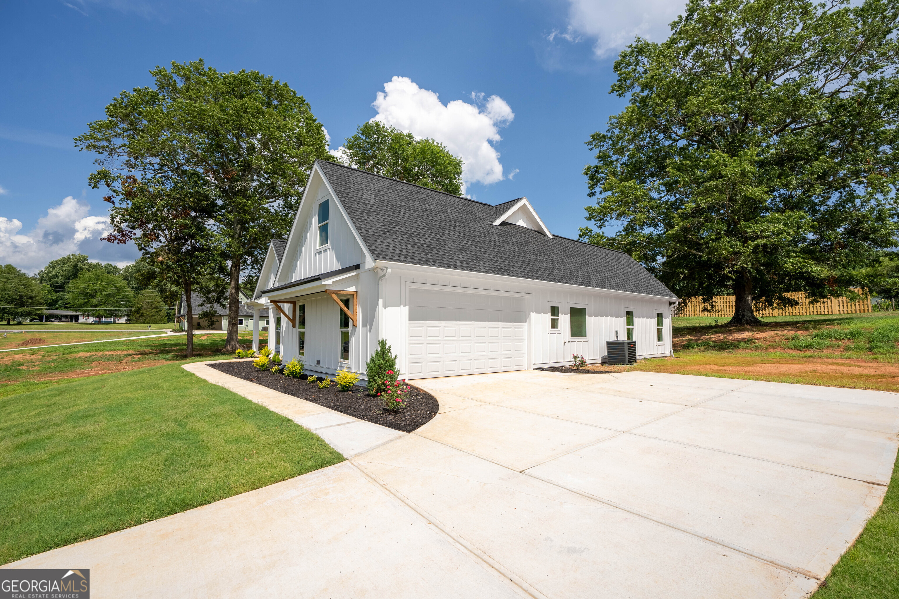 135 Oak Terrace Drive Clarkesville, GA 30523 - Photo 42 of 53