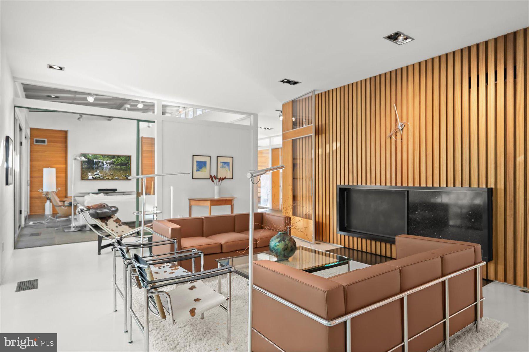 2533 North Ridgeview Road Arlington, VA 22207 - Photo 27 of 93 Gorgeous wood statement wall in living room.