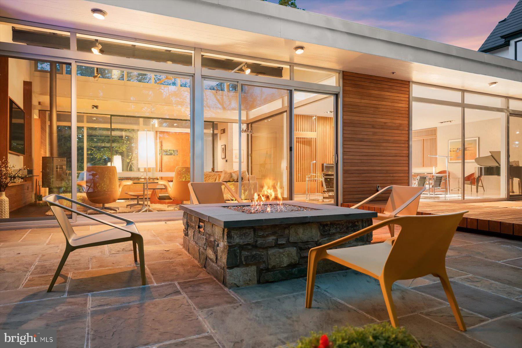 2533 North Ridgeview Road Arlington, VA 22207 - Photo 30 of 93 Fire Pit area looking into the family room