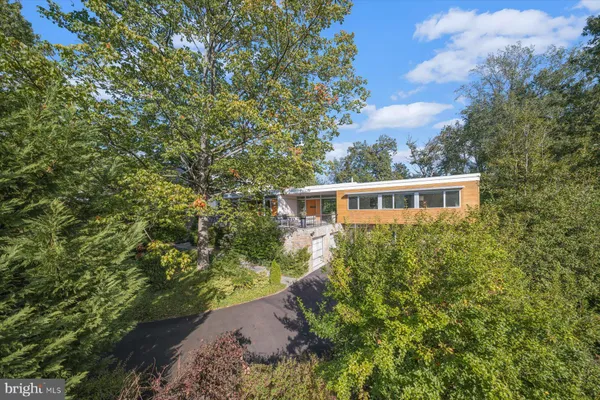 $2,799,000 | 2533 North Ridgeview Road, Arlington, VA 22207