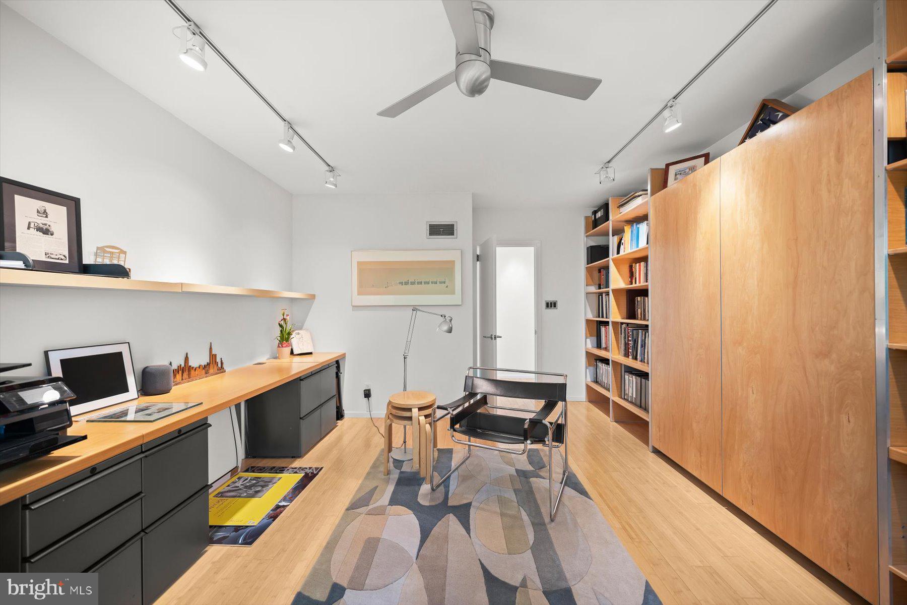 2533 North Ridgeview Road Arlington, VA 22207 - Photo 45 of 93 Bedroom 4 w/Built-in Murphy bed