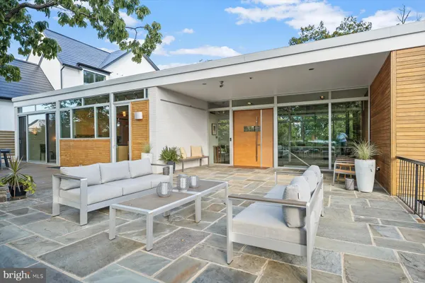 $2,799,000 | 2533 North Ridgeview Road, Arlington, VA 22207
