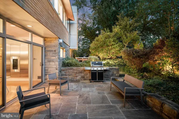 $2,799,000 | 2533 North Ridgeview Road, Arlington, VA 22207