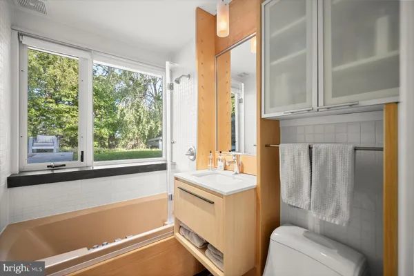 $2,799,000 | 2533 North Ridgeview Road, Arlington, VA 22207