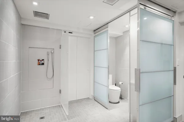 $2,799,000 | 2533 North Ridgeview Road, Arlington, VA 22207