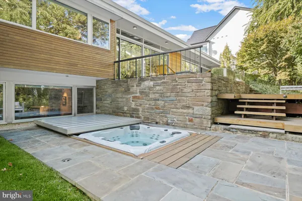 $2,799,000 | 2533 North Ridgeview Road, Arlington, VA 22207