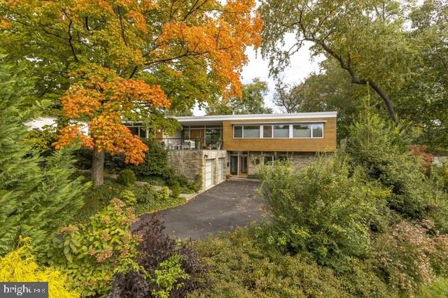 2533 North Ridgeview Road Arlington, VA 22207 - Photo 89 of 93 Absolute stunning home through all 4 seasons.