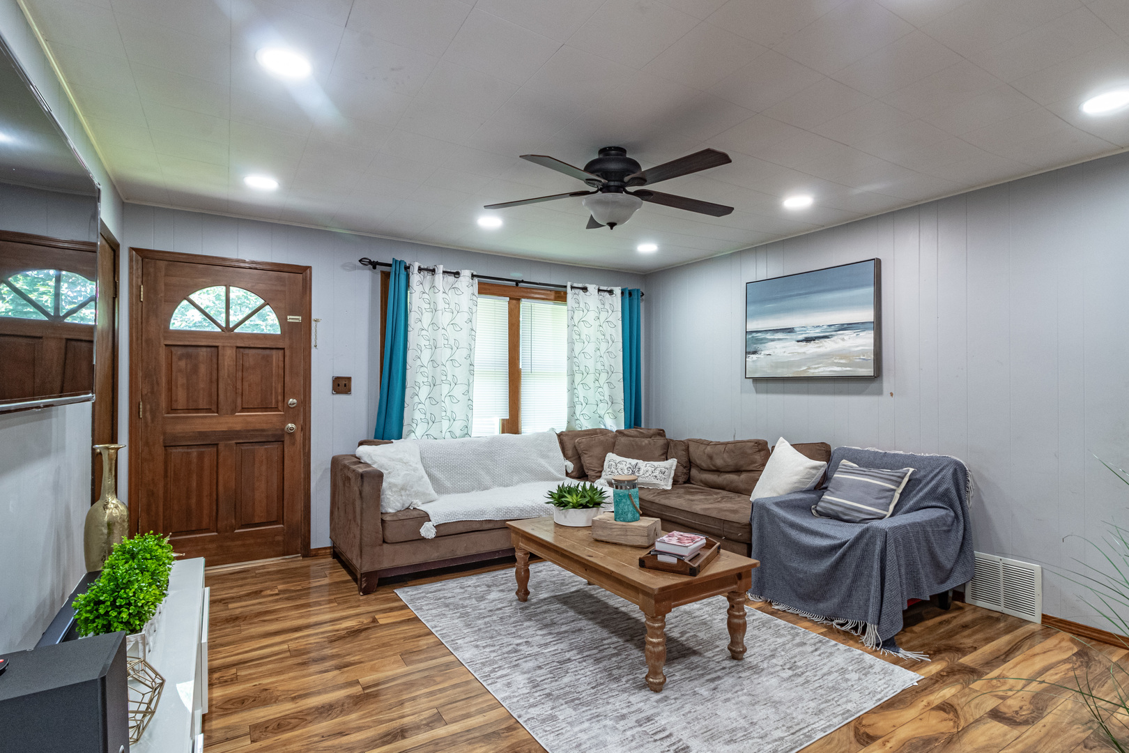2805 Navaho Road Waukegan, IL 60087 - Photo 4 of 17 Gallery Image 4