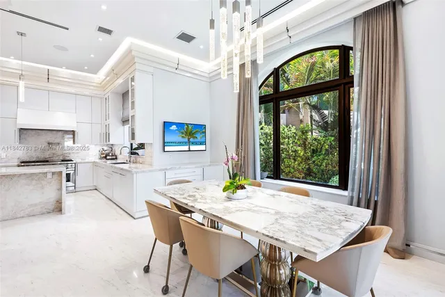 $29,995,000 | 498 N Parkway, Golden Beach, FL 33160