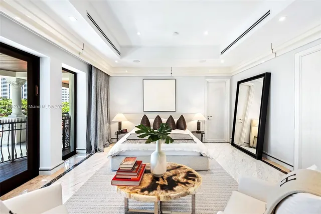 $29,995,000 | 498 N Parkway, Golden Beach, FL 33160