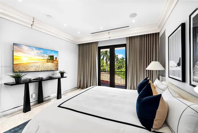 $29,995,000 | 498 N Parkway, Golden Beach, FL 33160