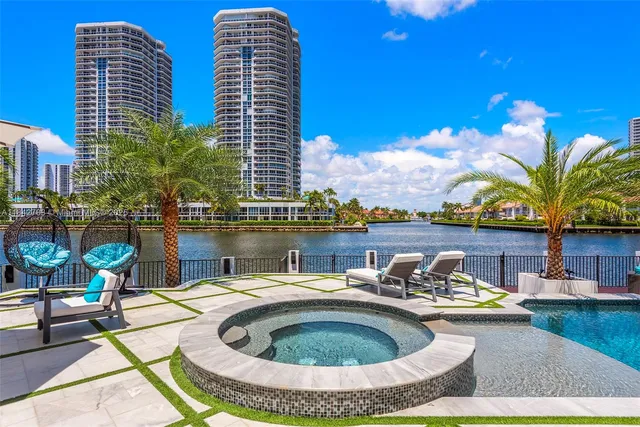 $29,995,000 | 498 N Parkway, Golden Beach, FL 33160