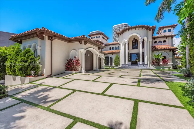 $29,995,000 | 498 N Parkway, Golden Beach, FL 33160