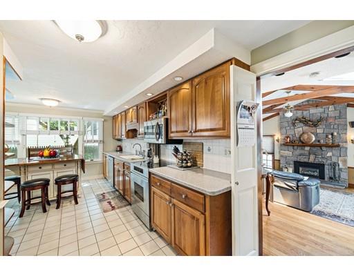 11 Buckingham Road Milton, MA 02186 - Photo 7 of 29