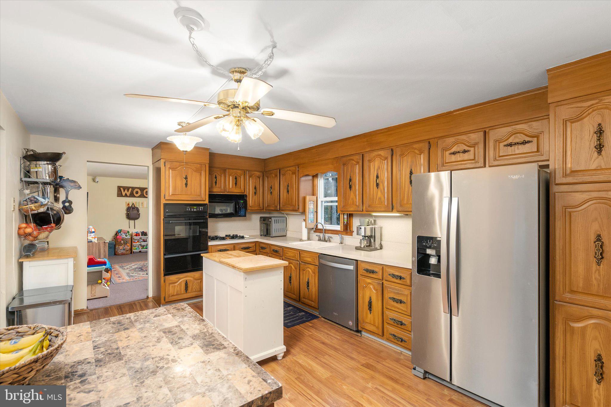 23 Yorkshire Road Hamilton, NJ 08610 - Photo 12 of 26 Gallery Image 12