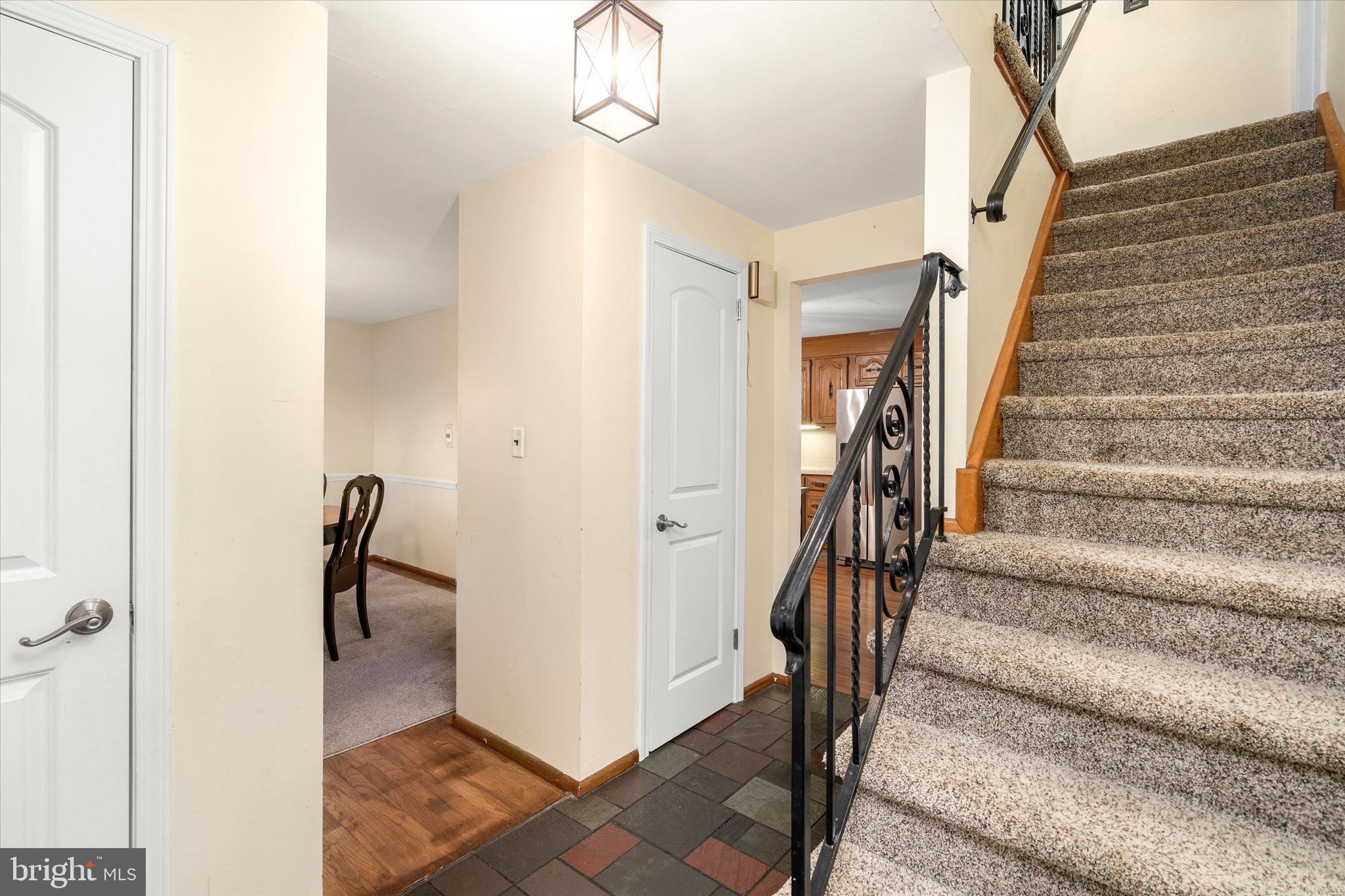 23 Yorkshire Road Hamilton, NJ 08610 - Photo 4 of 26 Gallery Image 4