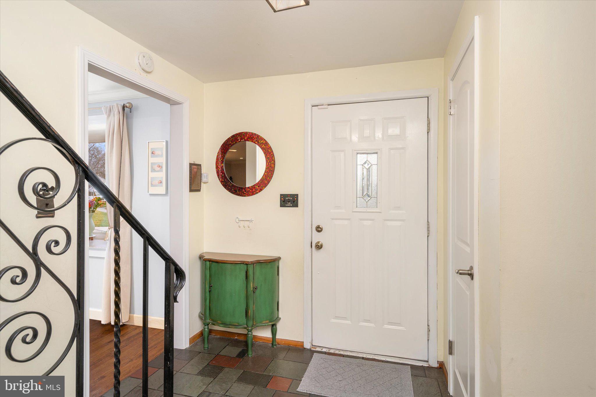 23 Yorkshire Road Hamilton, NJ 08610 - Photo 5 of 26 Gallery Image 5