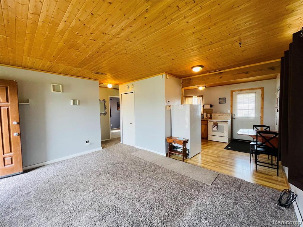 2516 James Road Auburn Hills, MI 48326 - Photo 7 of 33