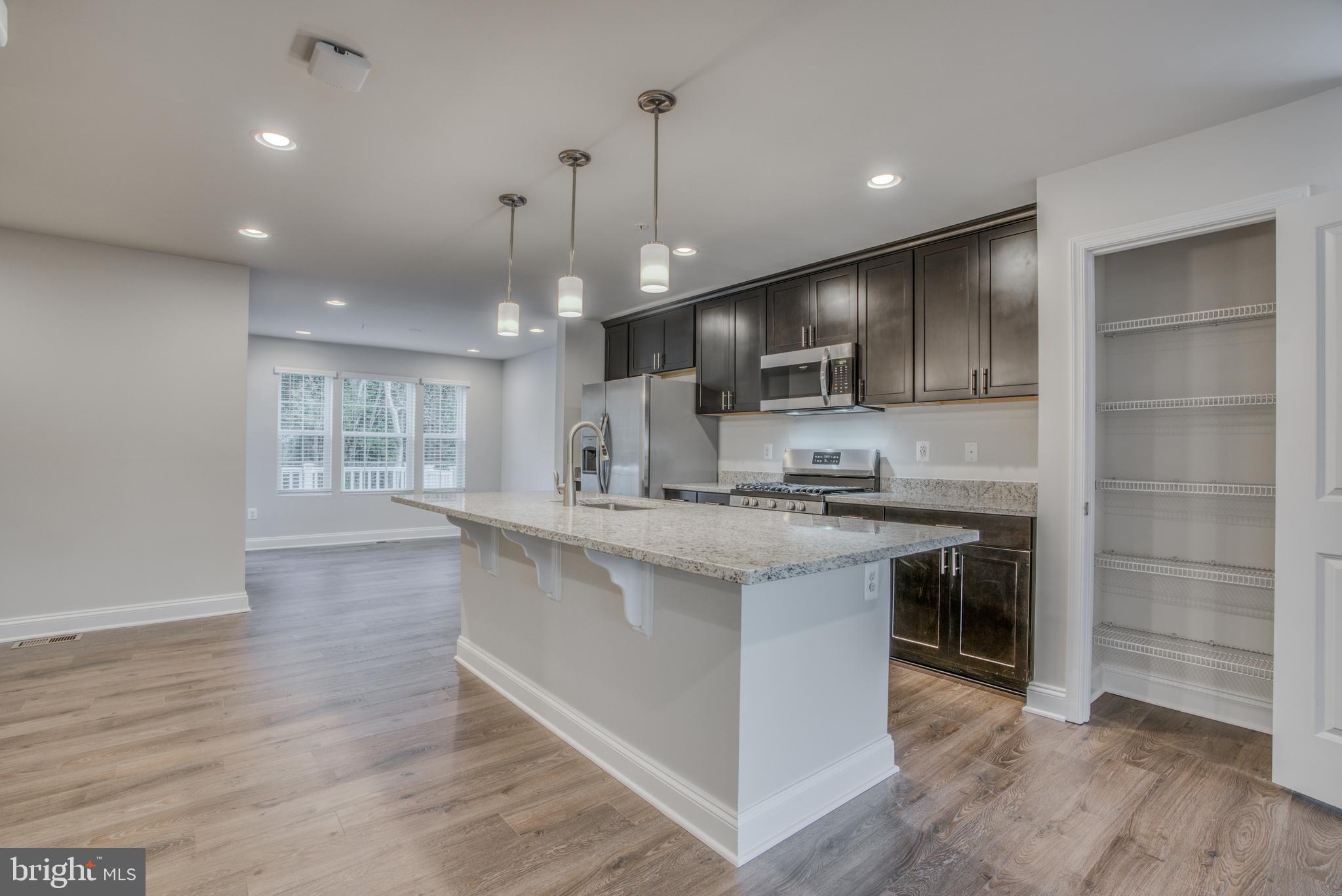 9813 Ravenhurst Road Middle River, MD 21220 - Photo 3 of 56