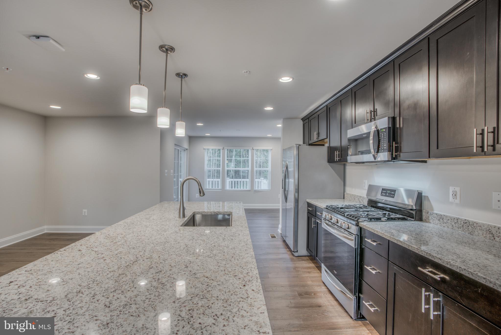 9813 Ravenhurst Road Middle River, MD 21220 - Photo 4 of 56