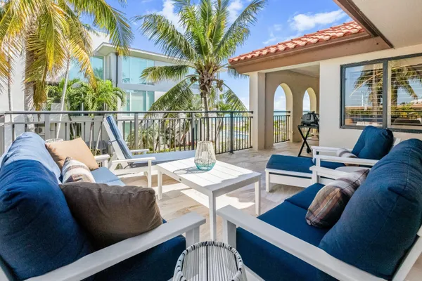 a view of a hallway with workspace