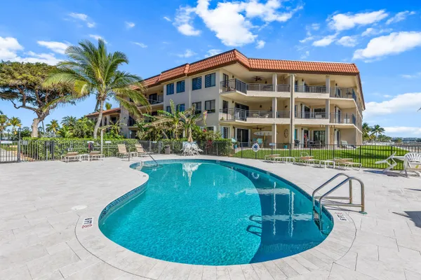 $799,999 | 1001 West Ocean Drive, Unit 1201, Key Colony Beach, FL 33051