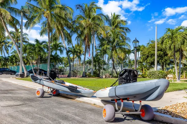 $799,999 | 1001 West Ocean Drive, Unit 1201, Key Colony Beach, FL 33051