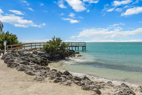 $799,999 | 1001 West Ocean Drive, Unit 1201, Key Colony Beach, FL 33051