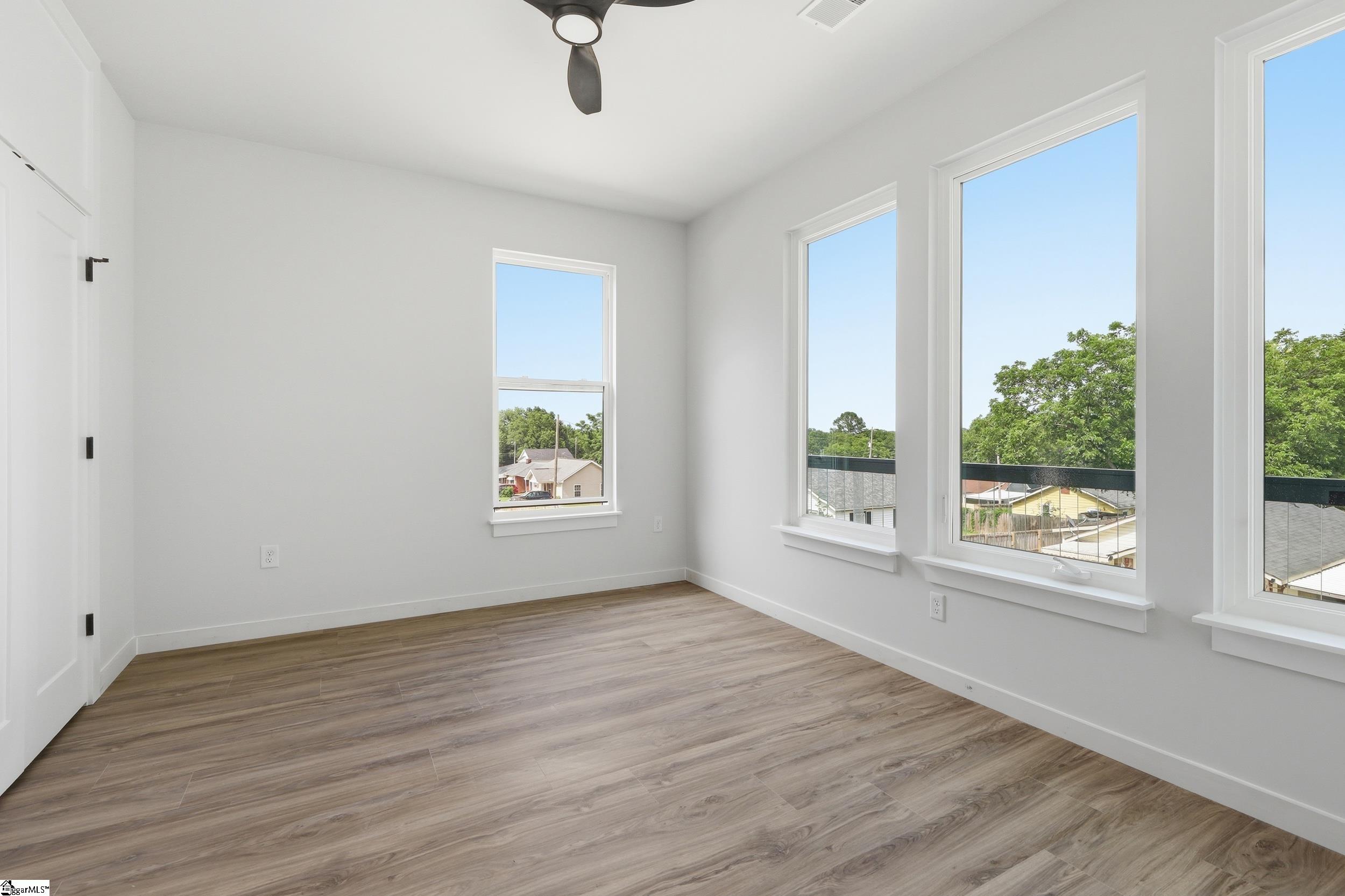 201 Earl Street Greer, SC 29651 - Photo 12 of 34
