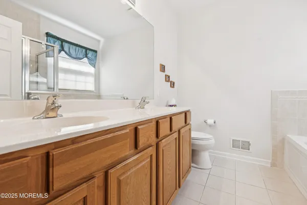 $410,000 | 70 Cromwell Lane, Jackson, NJ 08527