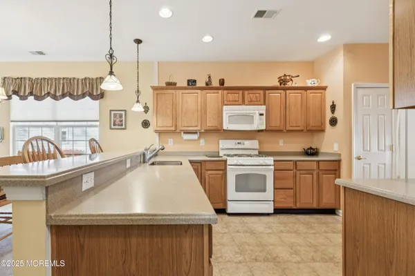 $410,000 | 70 Cromwell Lane, Jackson, NJ 08527