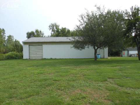 5433 Van Slyke Road Flint, MI 48507 - Photo 27 of 42 20365271-27.JPG