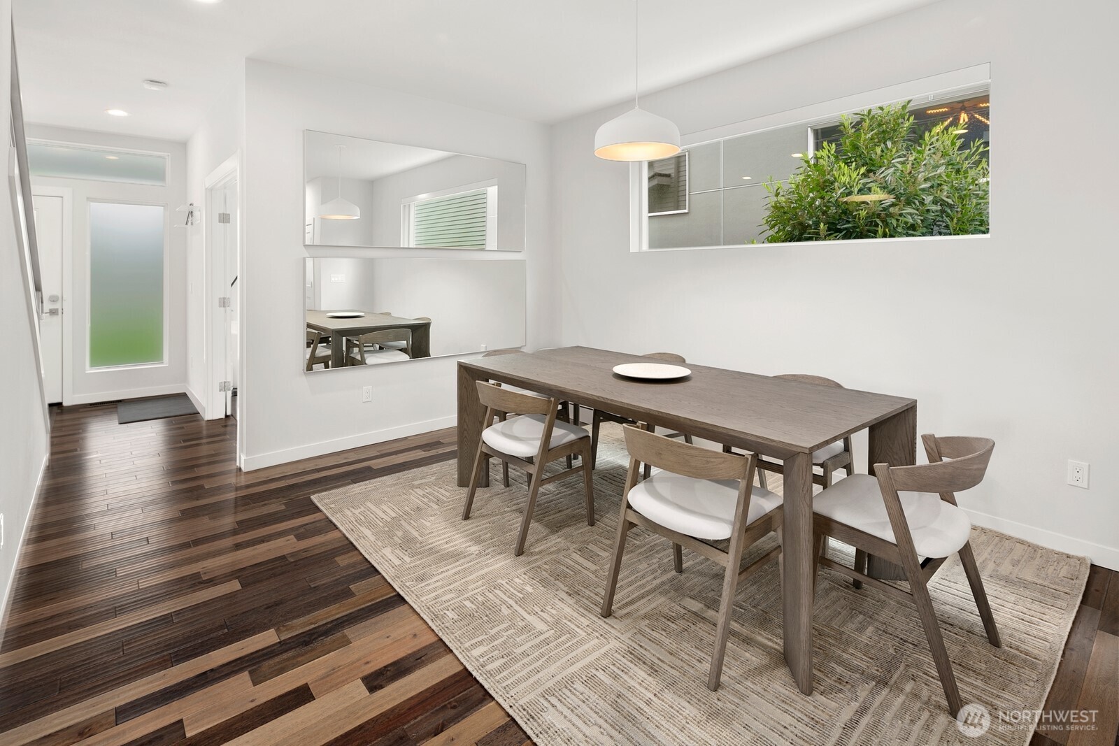 2627 Southwest 100th Street Seattle, WA 98146 - Photo 10 of 27