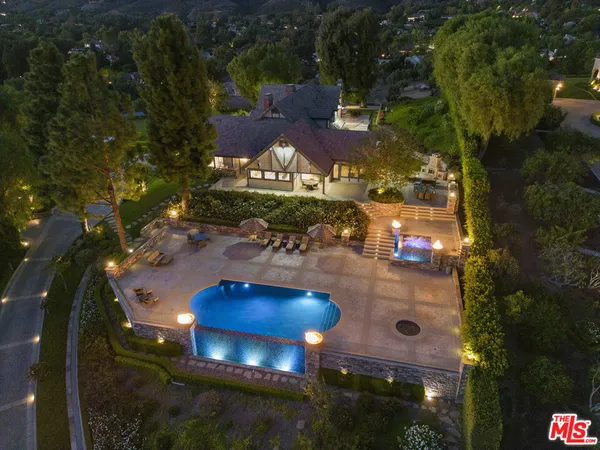 a view of an outdoor space and yard