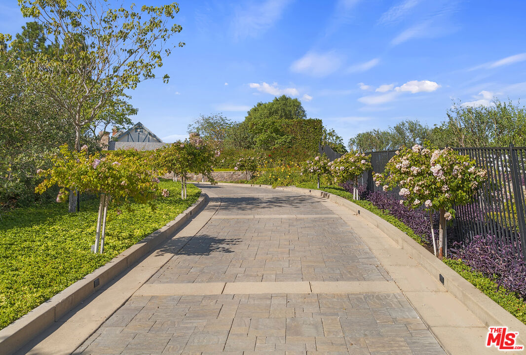 11875 Pradera Road Santa Rosa Valley, CA 93012 - Photo 9 of 35 a view of balcony with yard