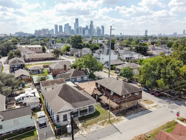 $900 | 1414 1/2 Campbell Street, Houston, TX 77009