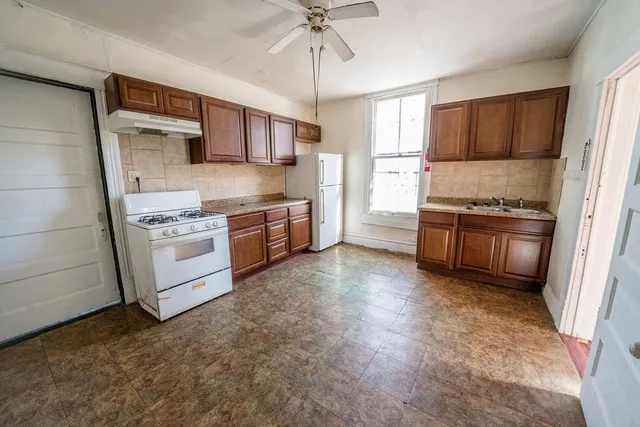 $900 | 1414 1/2 Campbell Street, Houston, TX 77009