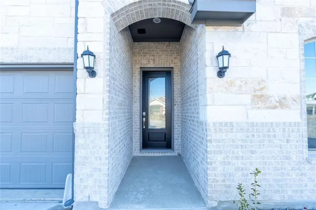 $2,300 | 1508 Adams Drive, Little Elm, TX 75068