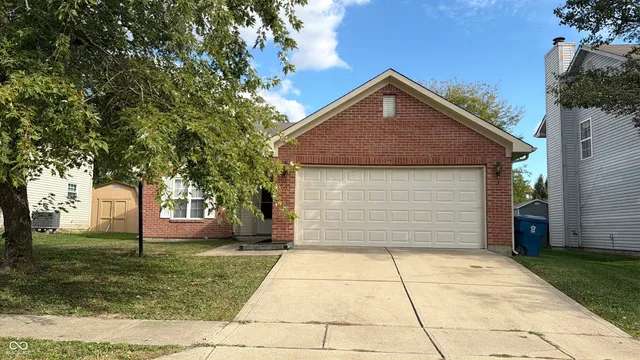 $215,000 | 615 Treyburn Lakes Way, Indianapolis, IN 46239