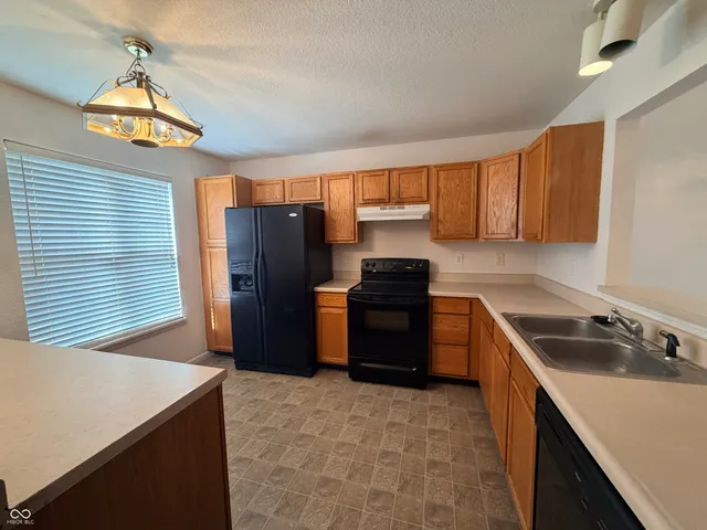 $215,000 | 615 Treyburn Lakes Way, Indianapolis, IN 46239