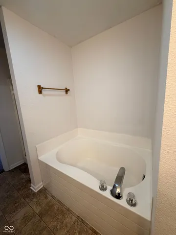 $215,000 | 615 Treyburn Lakes Way, Indianapolis, IN 46239